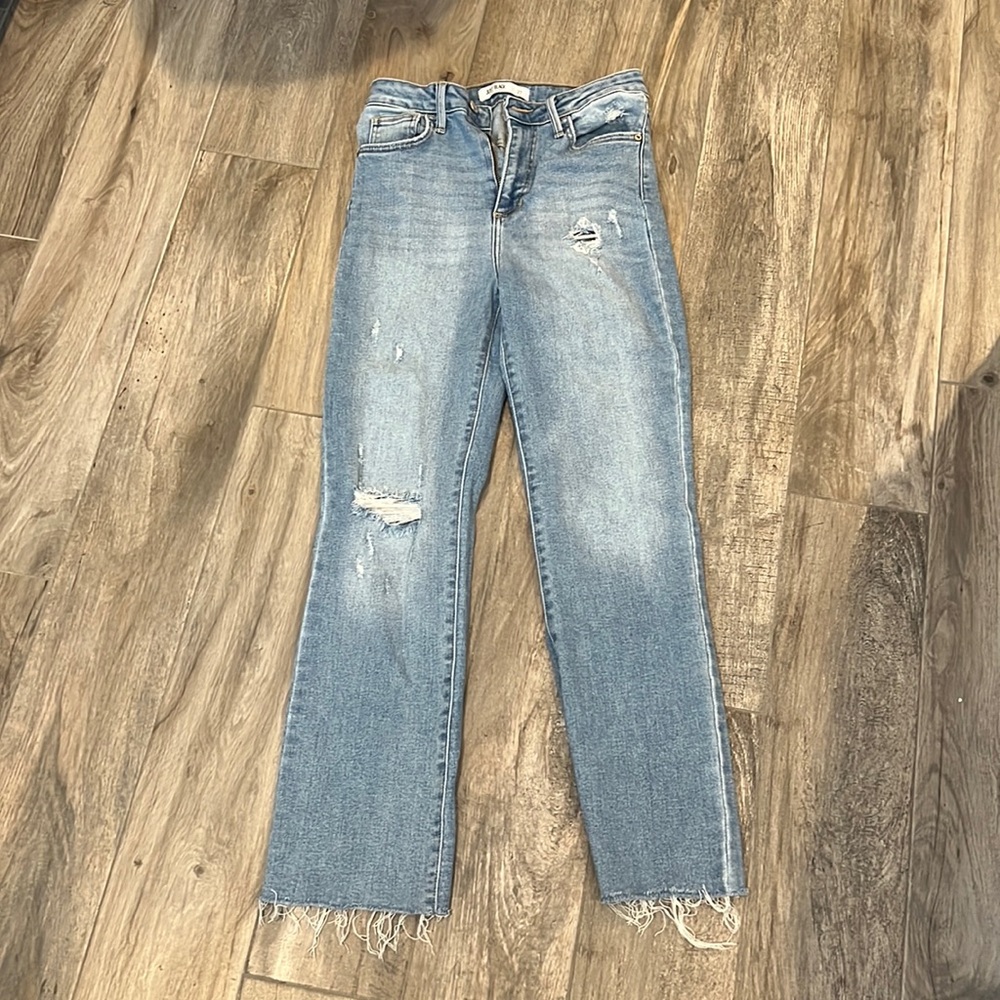Light wash straight leg jean
